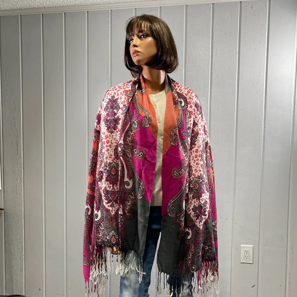 *Women's Hot Pink Floral Paisley Shawl Scarf